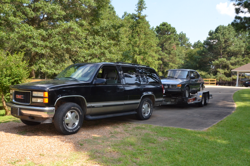 Illustration for article titled Head to Head: GMC Yukon vs. Land Rover Discovery II